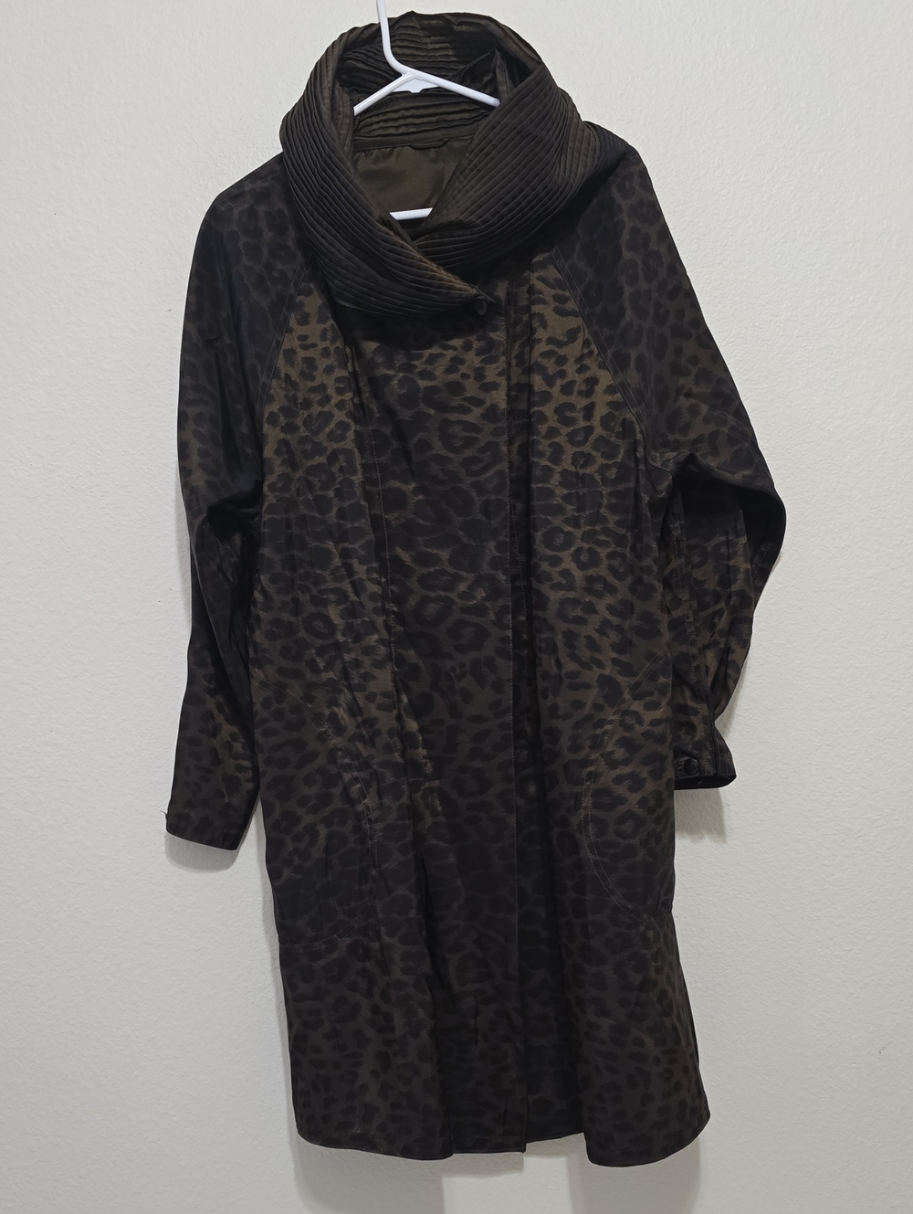 Mycra Pack Animal Print Hooded  Jacket ‎ S/M